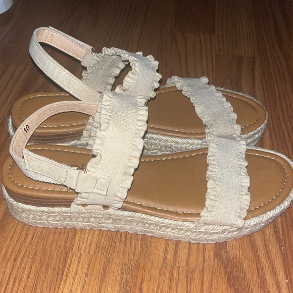 Pierre Dumas Platform Shoe W10 - Picture 2 of 5